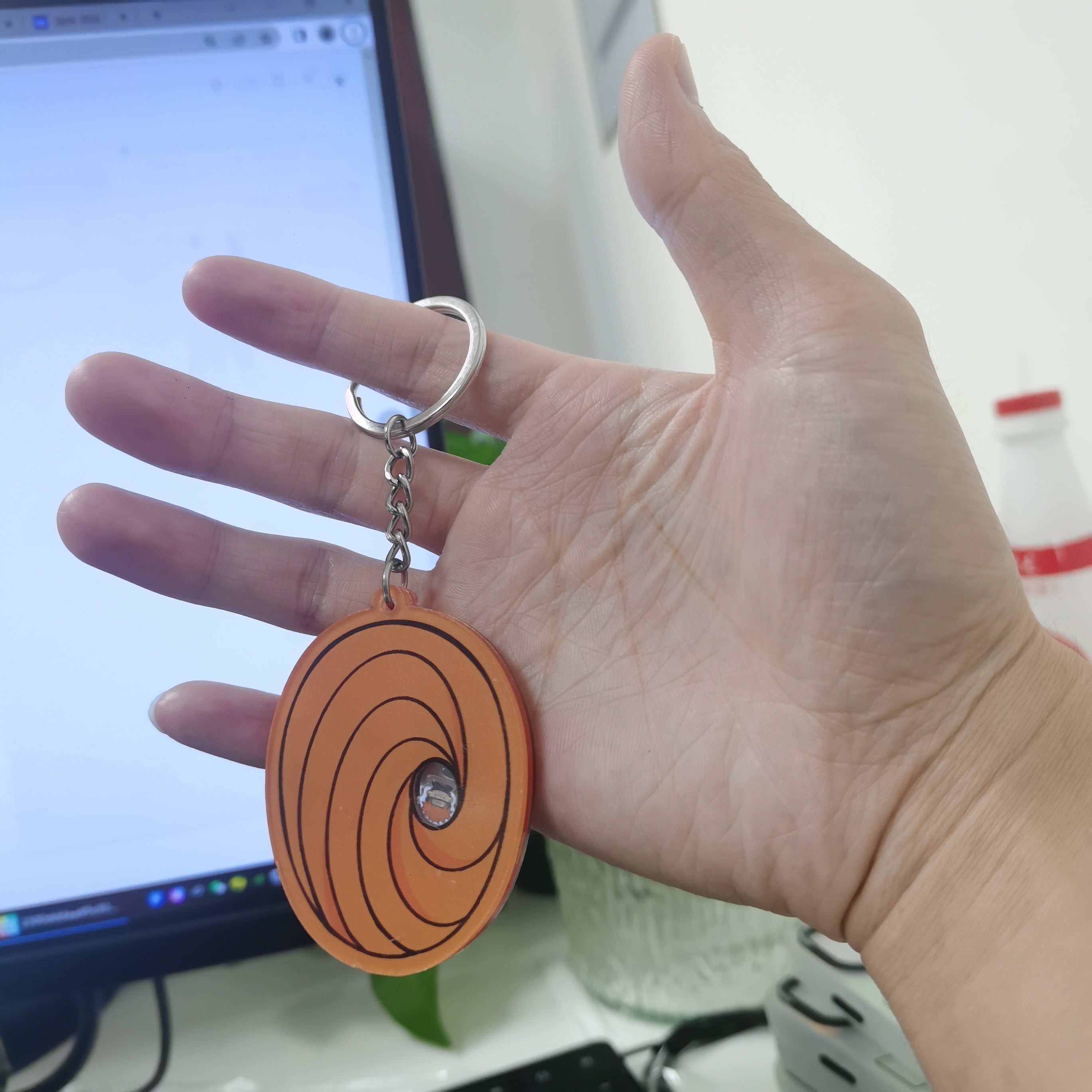 Akatsuki/Uchiha Obito mask cheerful shake Keychain - Ideal Hanging Ornament